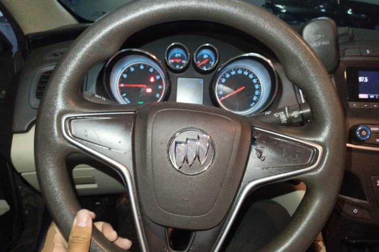 Used Buick Regal 2015 2.0L Leading Fashion Edition Steering Wheel