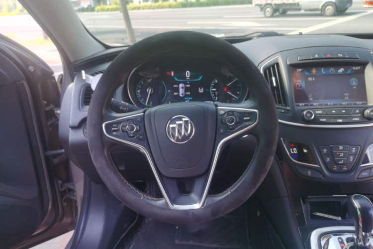 Used Buick Regal 2015 1.6T Elite Tech Model Steering Wheel