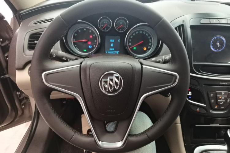Used Buick Regal 2015 2.0L Leading Fashion Edition Steering Wheel