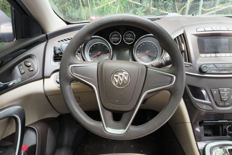 Used Buick Regal 2015 2.0L Leading Fashion Edition Steering Wheel
