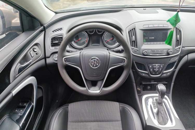 Used Buick Regal 2015 1.6T Leading Technology Model Steering Wheel