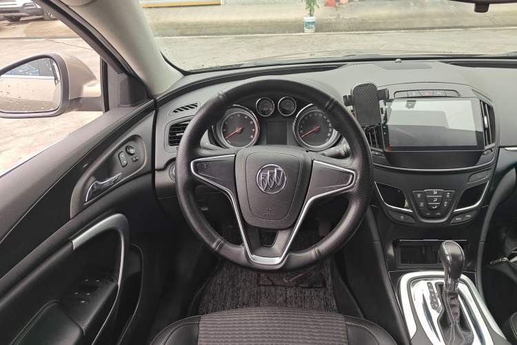 Used Buick Regal 2015 1.6T Leading Technology Model Steering Wheel