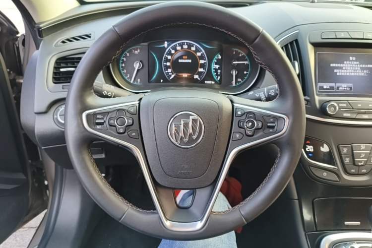 Used Buick Regal 2015 1.6T Elite Tech Model Steering Wheel