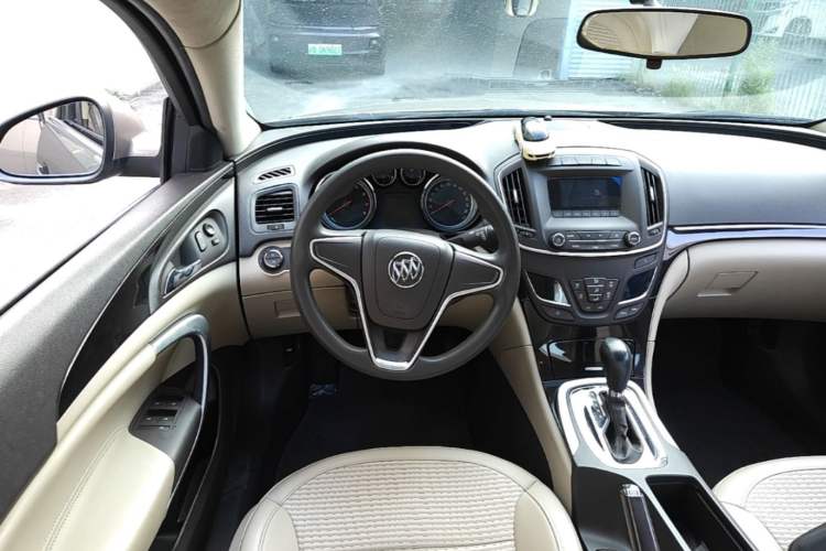 Used Buick Regal 2015 2.0L Leading Fashion Edition Steering Wheel