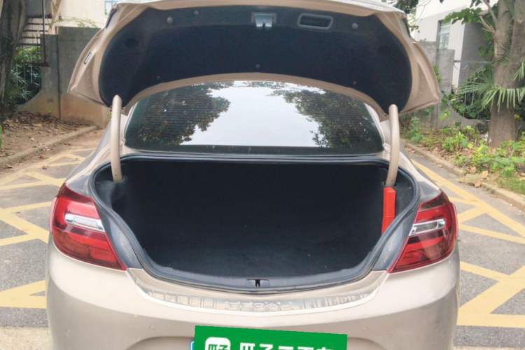 Used Buick Regal 2015 1.6T Fashion Tech Model Trunk