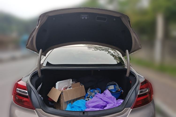 Used Buick Regal 2015 2.0L Leading Fashion Edition Trunk