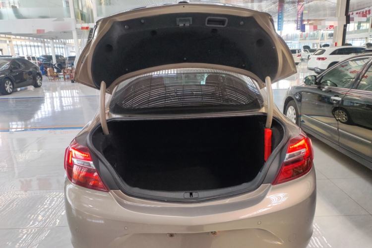 Used Buick Regal 2015 1.6T Leading Technology Model Trunk