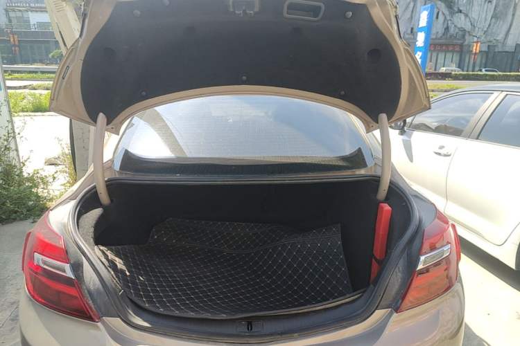 Used Buick Regal 2015 1.6T Leading Technology Model Trunk