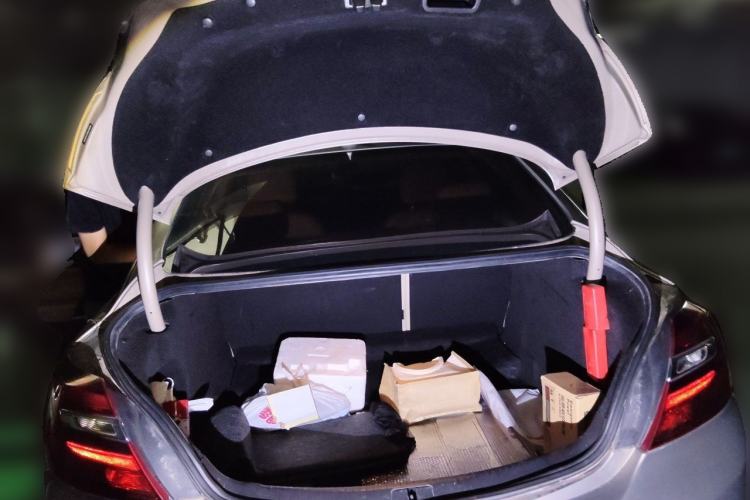 Used Buick Regal 2015 2.0L Leading Fashion Edition Trunk
