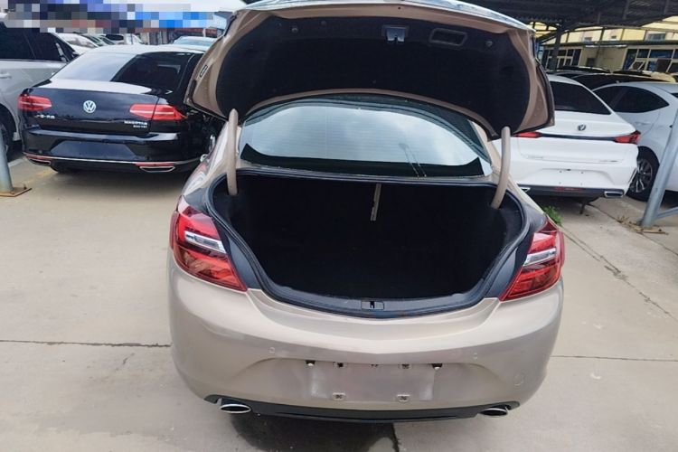 Used Buick Regal 2015 2.0L Elite Fashion Edition Trunk