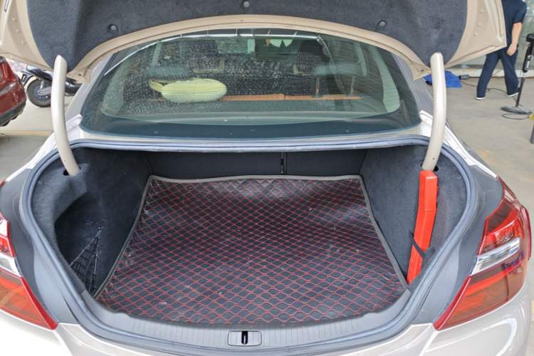 Used Buick Regal 2015 1.6T Elite Tech Model Trunk