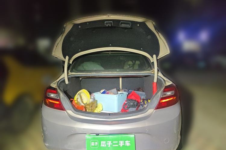 Used Buick Regal 2015 2.0L Leading Fashion Edition Trunk