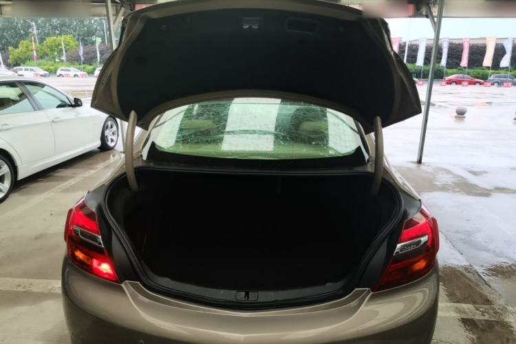 Used Buick Regal 2015 2.0L Leading Fashion Edition Trunk