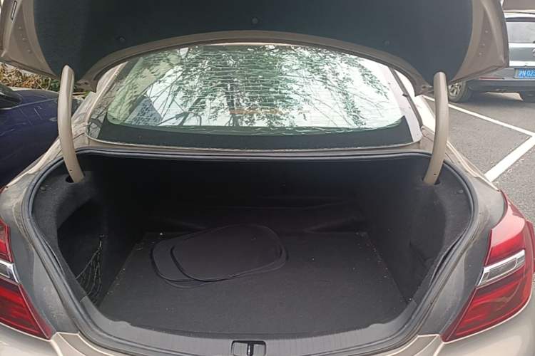 Used Buick Regal 2015 1.6T Elite Tech Model Trunk