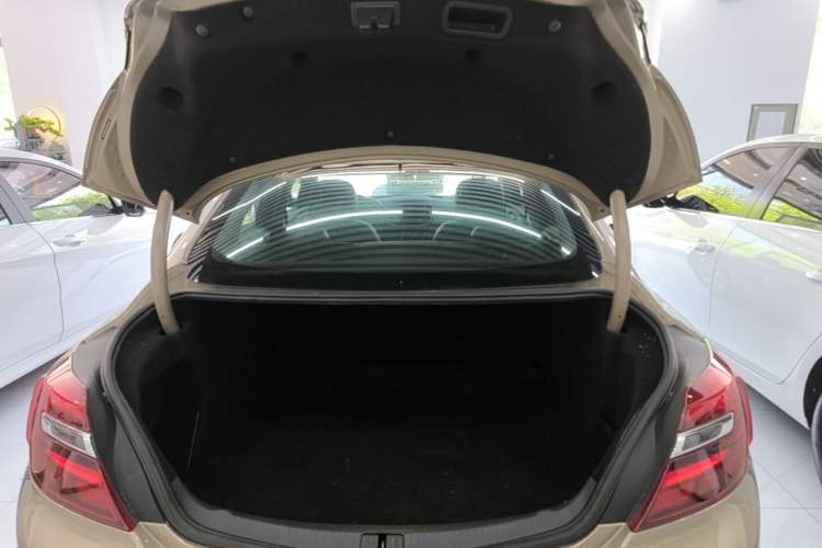 Used Buick Regal 2015 1.6T Elite Tech Model Trunk