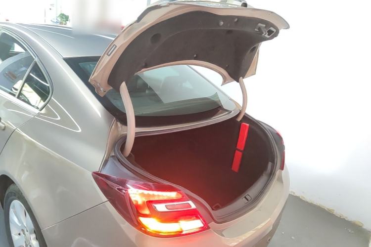 Used Buick Regal 2015 1.6T Leading Technology Model Trunk
