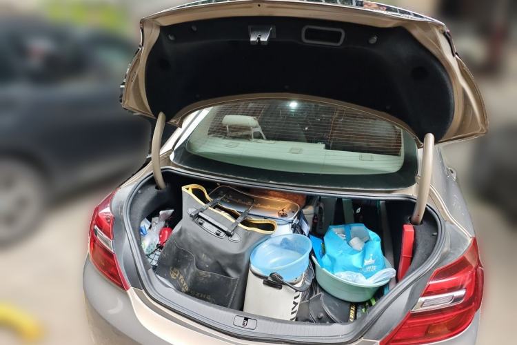 Used Buick Regal 2015 2.0L Leading Fashion Edition Trunk