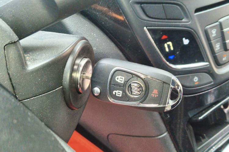 Used Buick Regal 2015 1.6T Fashion Tech Model Vehicle Key