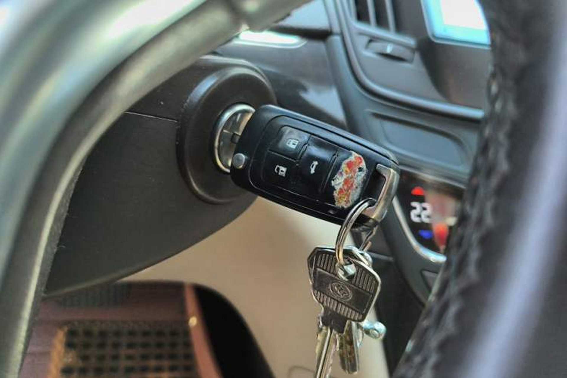 Used Buick Regal 2015 2.0L Leading Fashion Edition Vehicle Key