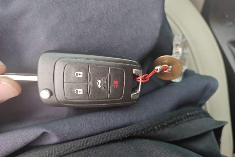 Used Buick Regal 2015 2.0L Leading Fashion Edition Vehicle Key