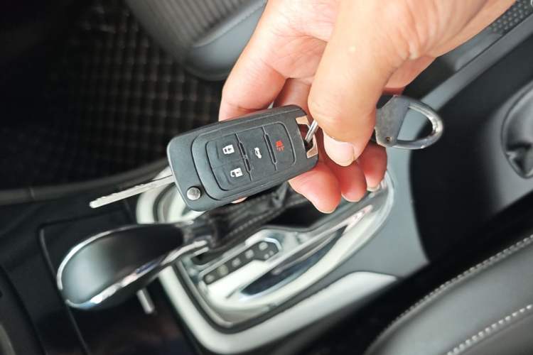Used Buick Regal 2015 1.6T Leading Technology Model Vehicle Key