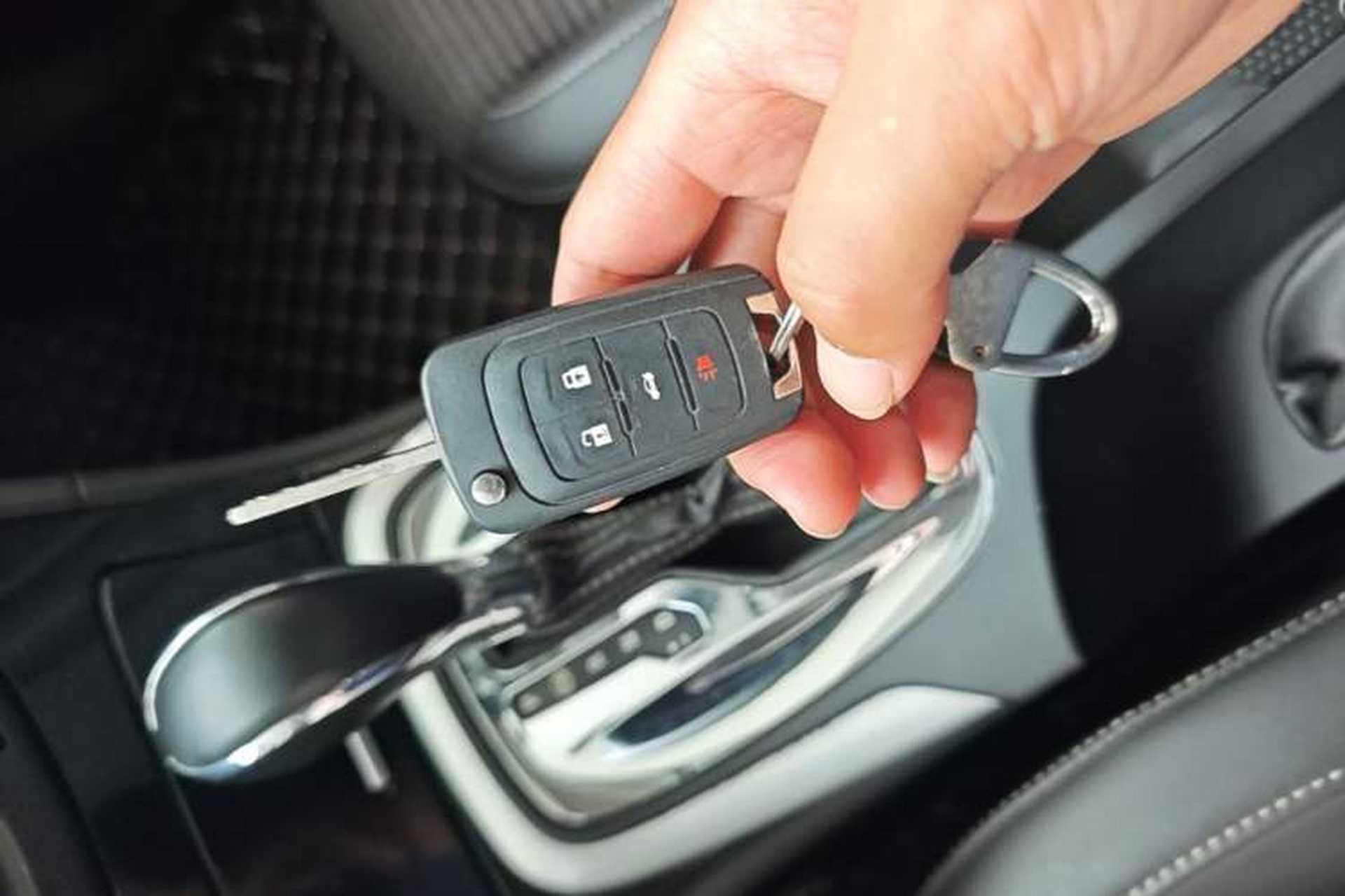 Used Buick Regal 2015 1.6T Leading Technology Model Vehicle Key
