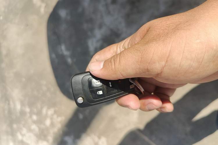 Used Buick Regal 2015 1.6T Leading Technology Model Vehicle Key