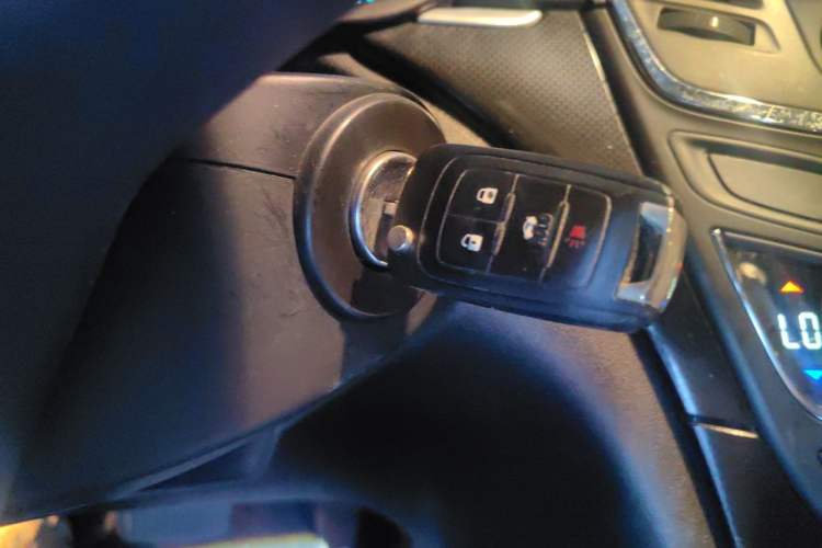 Used Buick Regal 2015 1.6T Leading Technology Model Vehicle Key