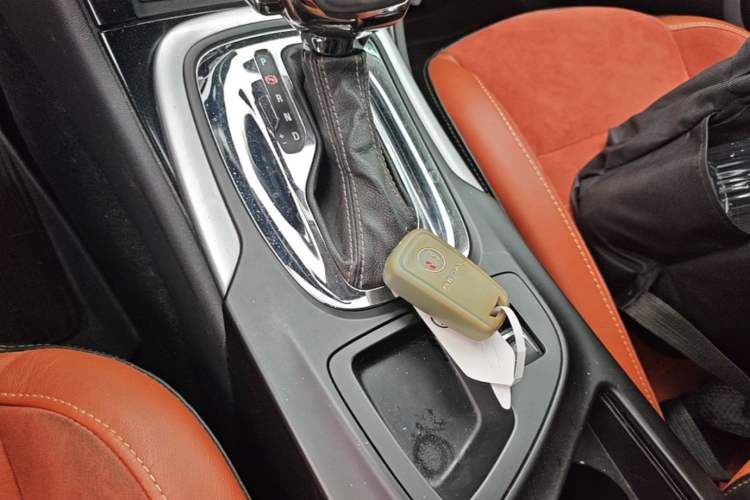 Used Buick Regal 2015 1.6T Elite Tech Model Vehicle Key