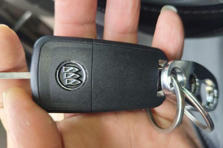 Used Buick Regal 2015 1.6T Leading Technology Model Vehicle Key