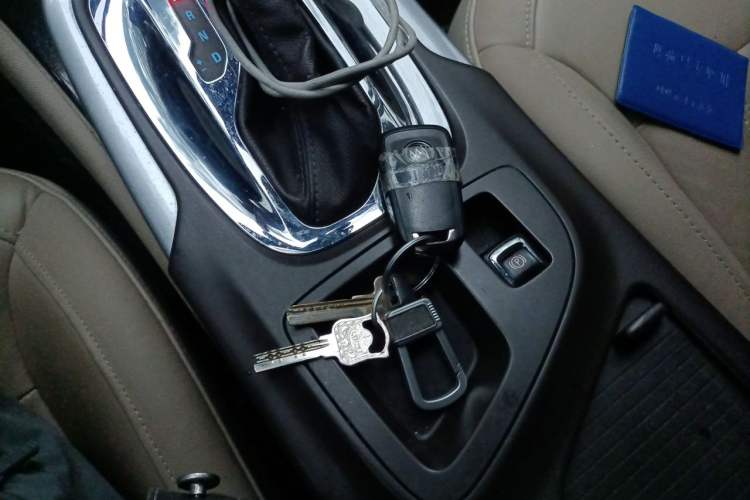 Used Buick Regal 2015 2.0L Elite Fashion Edition Vehicle Key