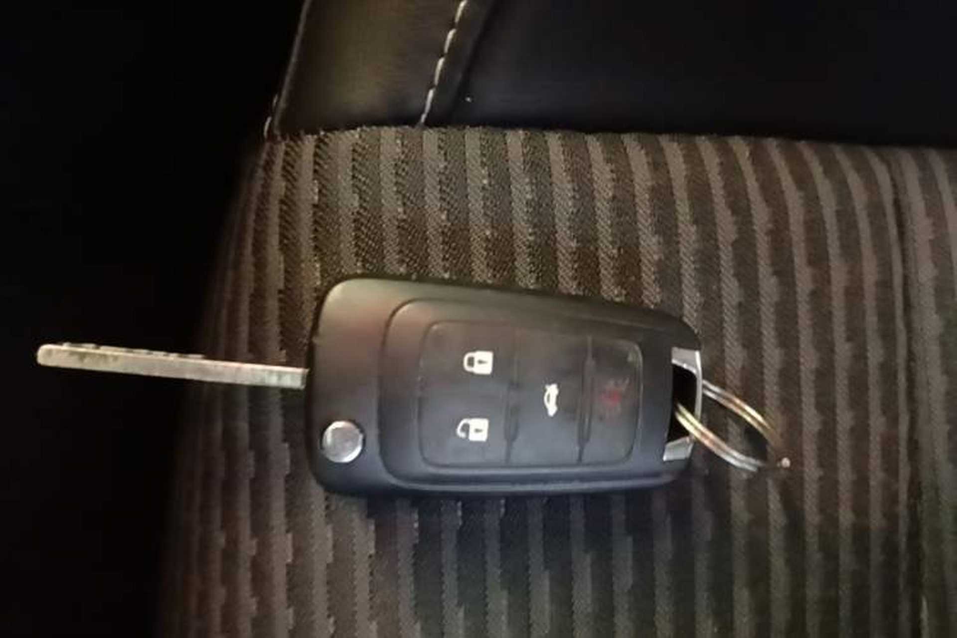 Used Buick Regal 2015 1.6T Leading Technology Model Vehicle Key