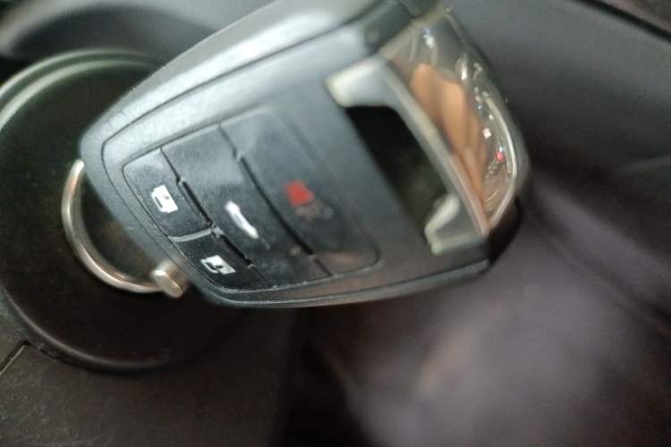 Used Buick Regal 2015 1.6T Leading Technology Model Vehicle Key