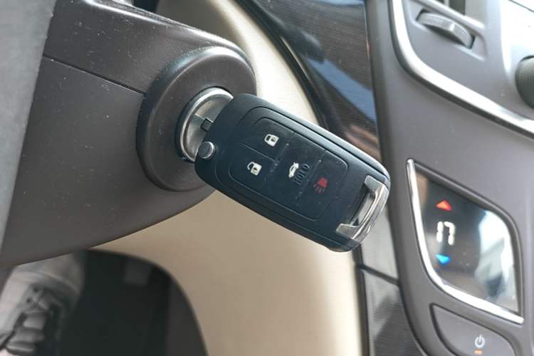 Used Buick Regal 2015 2.0L Leading Fashion Edition Vehicle Key