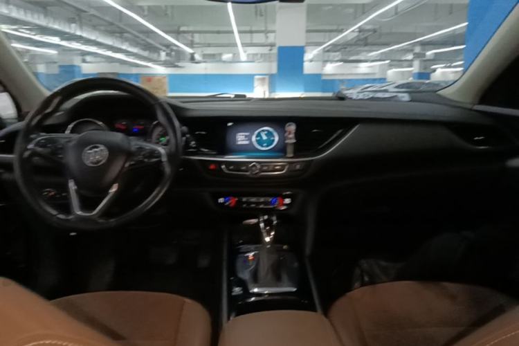 Used Buick Regal 2017 20T Elite Edition Center Console