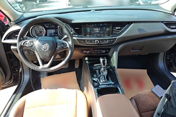 Used Buick Regal 2017 20T Elite Edition Center Console