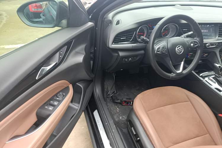 Used Buick Regal 2017 20T Luxury Model Driver Seat
