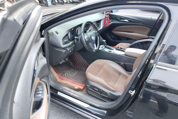 Used Buick Regal 2017 20T Elite Edition Driver Seat