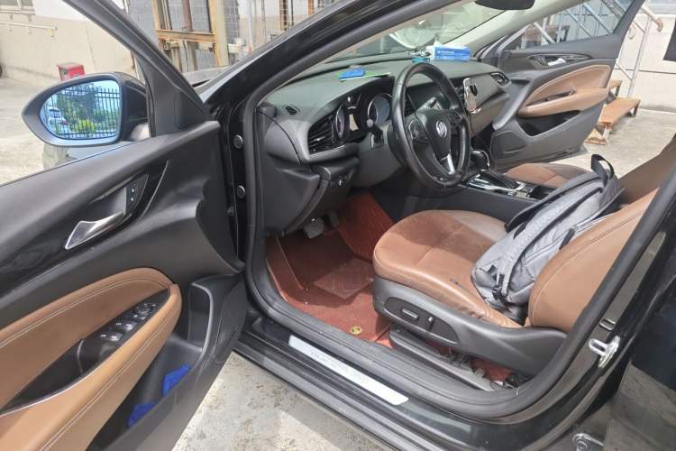 Used Buick Regal 2017 20T Elite Edition Driver Seat