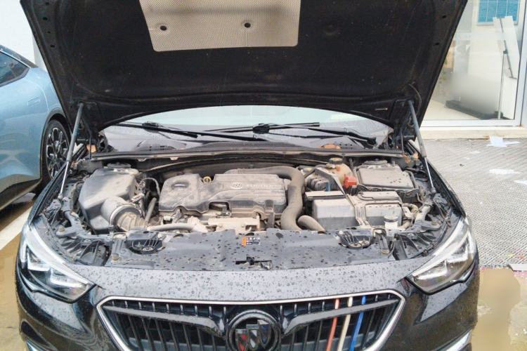 Used Buick Regal 2017 20T Luxury Model Engine Bay