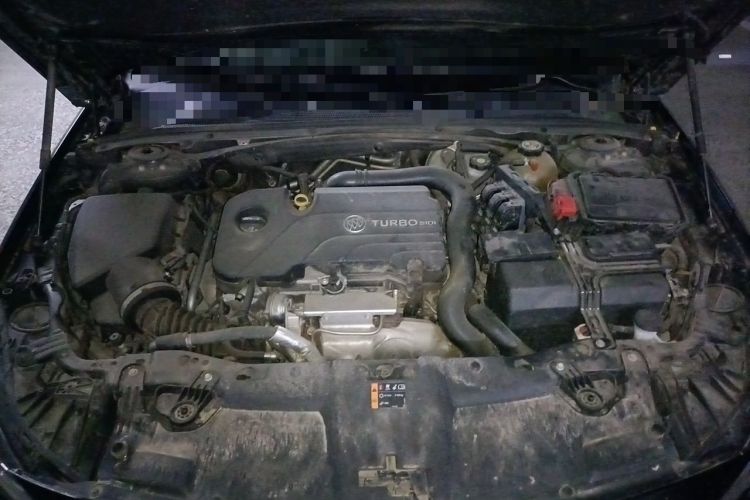 Used Buick Regal 2017 20T Elite Edition Engine Bay