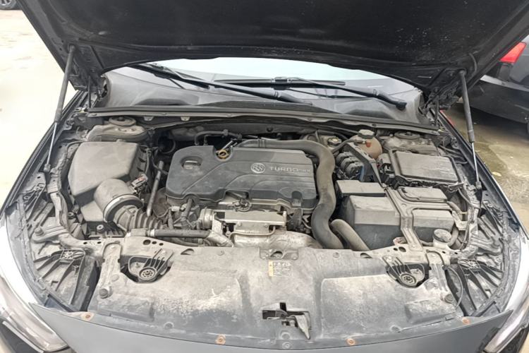 Used Buick Regal 2017 20T Luxury Model Engine Bay