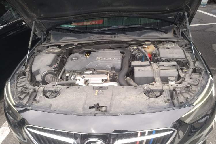 Used Buick Regal 2017 20T Elite Edition Engine Bay