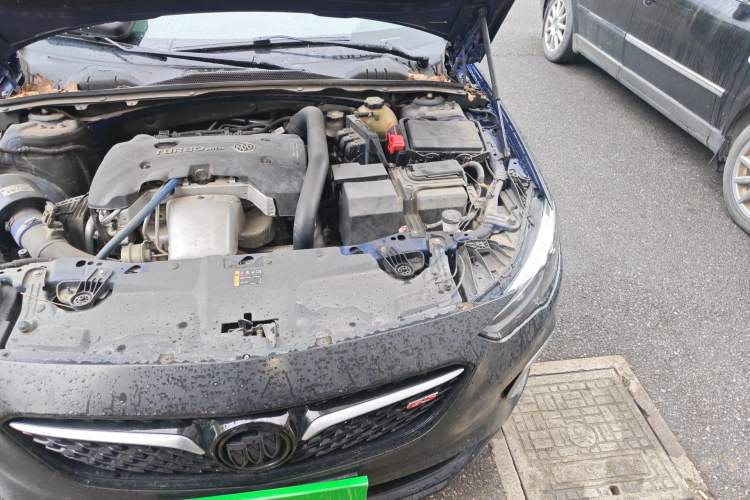 Used Buick Regal 2017 GS 28T Luxury Model Engine Bay Left