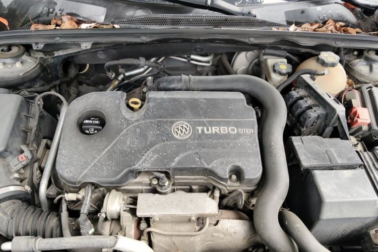 Used Buick Regal 2017 20T Elite Edition Engine Bay