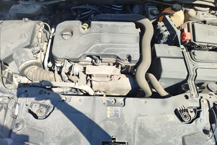 Used Buick Regal 2017 20T Elite Edition Engine Bay