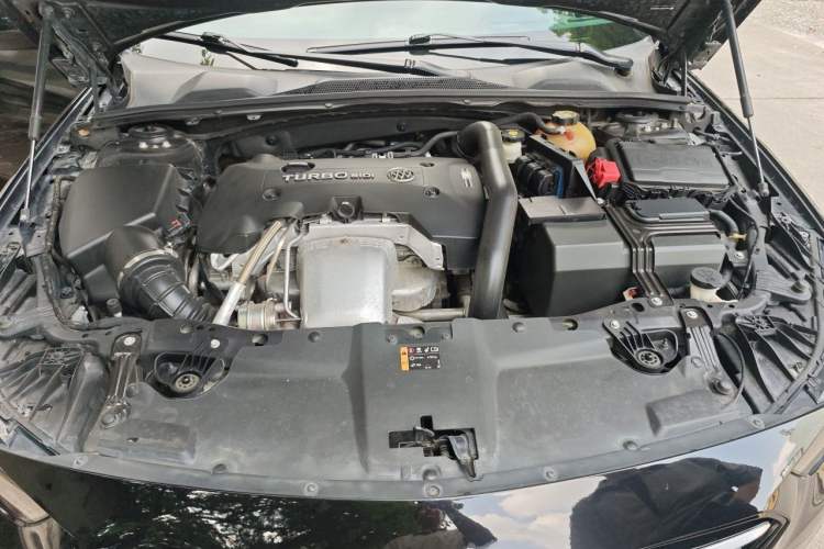 Used Buick Regal 2017 28T Prestige Model Engine Bay