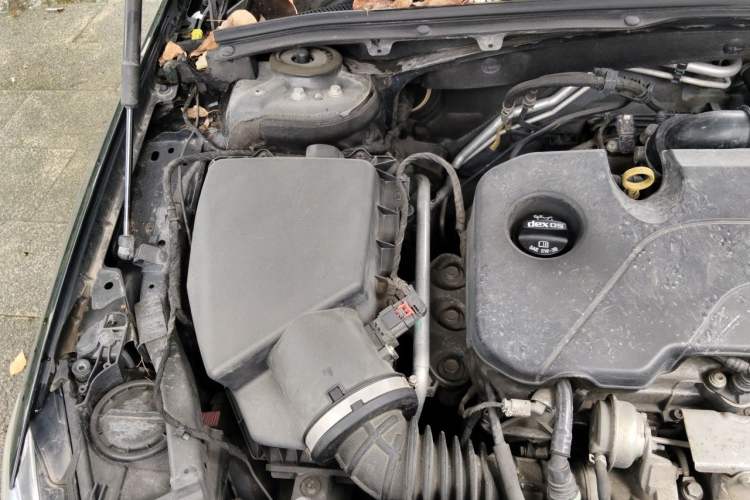 Used Buick Regal 2017 20T Elite Edition Engine Bay Right