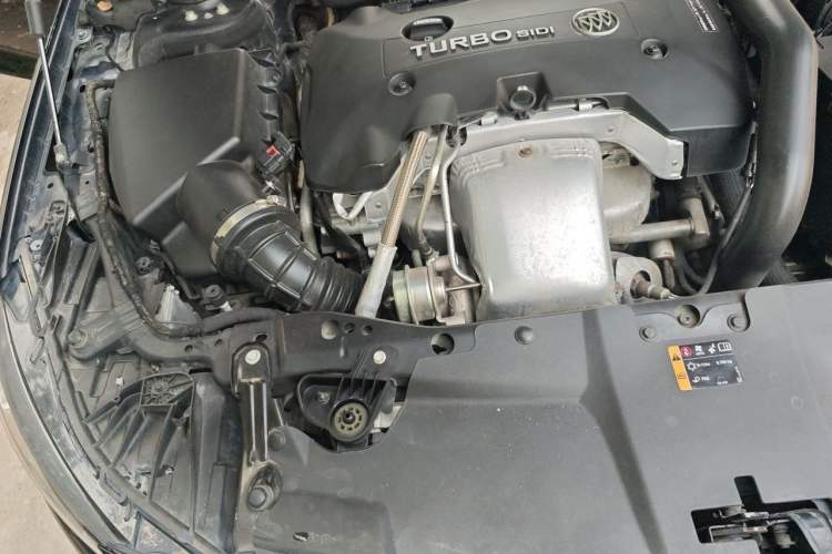 Used Buick Regal 2017 28T Prestige Model Engine Bay Right
