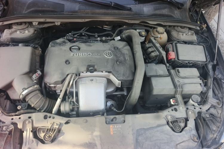 Used Buick Regal 2017 28T Luxury Edition Engine Bay